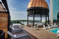 Sheraton Fallsview Hotel - С бассейном
