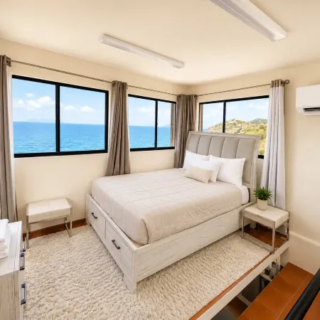Villa Vista Oceanfront 5BR - Infinity Pool - Views