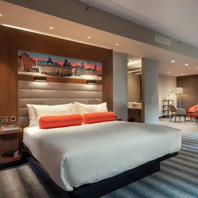 Aloft Dublin City Hotels near مصنع تقطير تييلنغ للويسكي