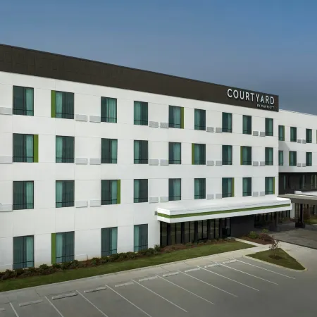 Courtyard Northport