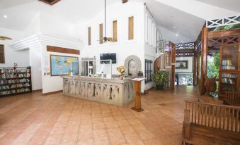 Oceanfront Hotel Verde Mar Direct Access to the Beach