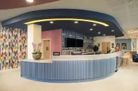 ハンプトン バイ ヒルトン ヌネートン - バー
