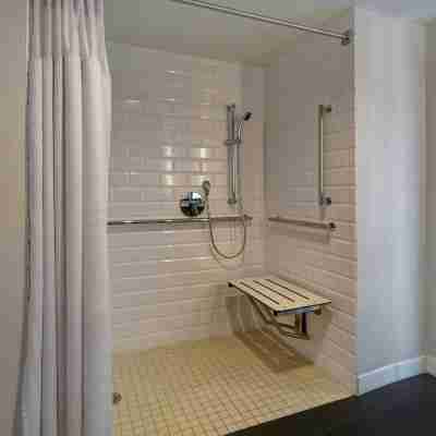 Four Points by Sheraton Boston Newton Rooms