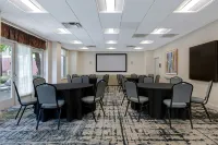 Homewood Suites by Hilton Lansdale - parking