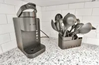 Family-Friendly Houston Apartment: Game Room, Pool & King Beds! - Condos