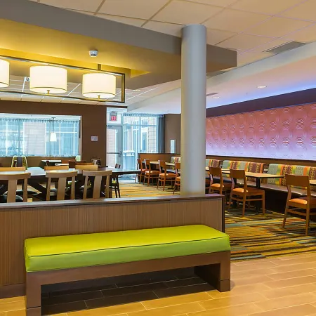 Fairfield Inn & Suites Jamestown