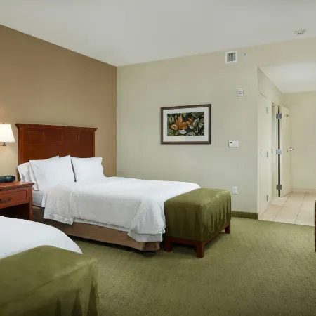 Hampton Inn & Suites Salem