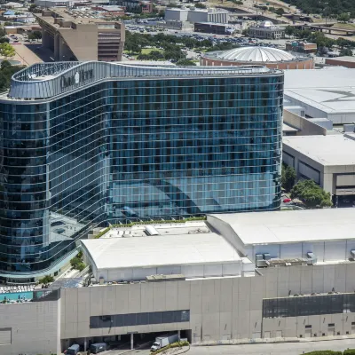 Omni Dallas Hotel Отели рядом с достопримечательностью «Мейн-Стрит-Дистрикт»