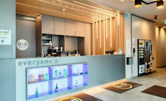 B&B Hotel Stuttgart-Neckarhafen - Housity
