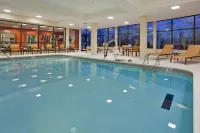 Courtyard Pittsburgh North/Cranberry Woods - Pet friendly
