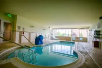 SpringHill Suites Canton - Pools
