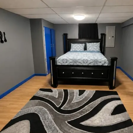 Serene Family Home: Sleeps 16!