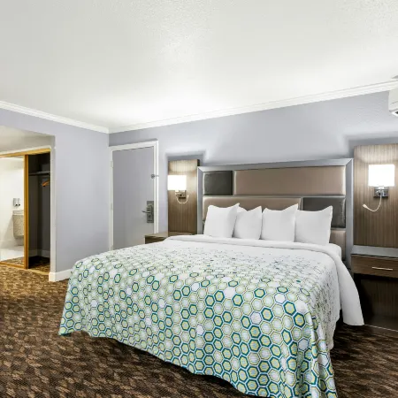 HomeTowne Studios Yuba City Bonanza - Marysville Hotels in Sutter County