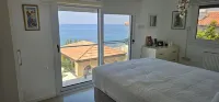 Seafront Villa, Pool & Kids' Pool, Lapta Walkway - maisons de vacances
