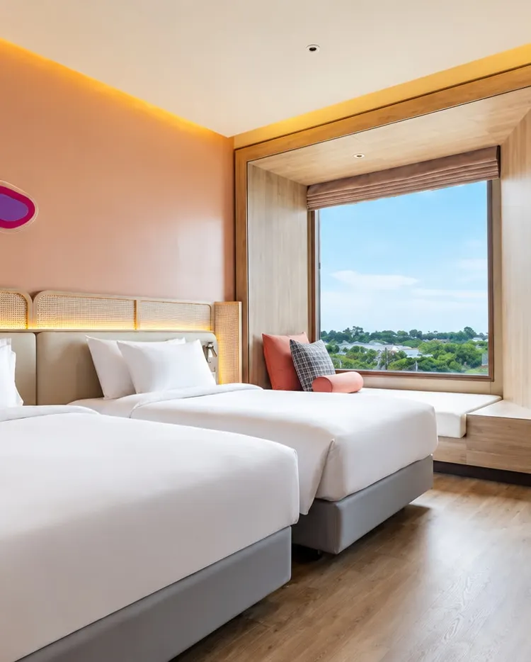 ห้องพรีเมียมดีลักซ์ วิวสระว่ายน้ำ เตียงคู่ 2 เตียง