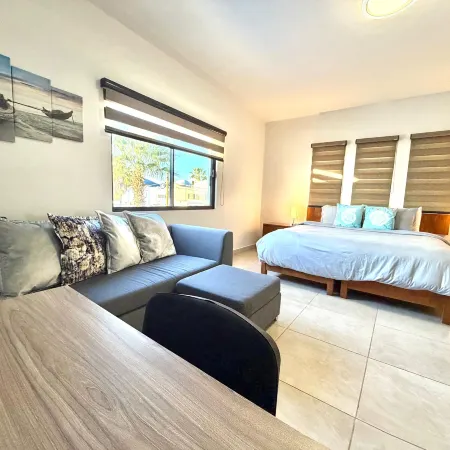 Big House Pool Grill, 4 Bedrooms 12 Ppl AC Ocean View TV Wifi