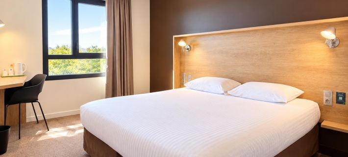 Campanile PRIME - Laval Nord Hotele w: Mayenne