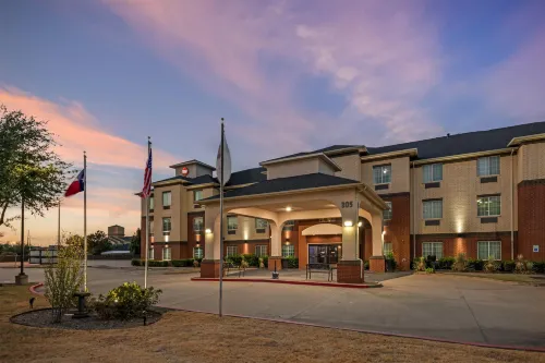 Best Western Plus Lake Dallas Inn  Suites - 3-Star