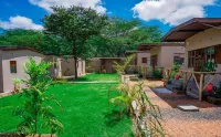 Emirishoi Cottages & Garden Bistro - 3-Star