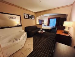 Comfort Suites Portland Southwest