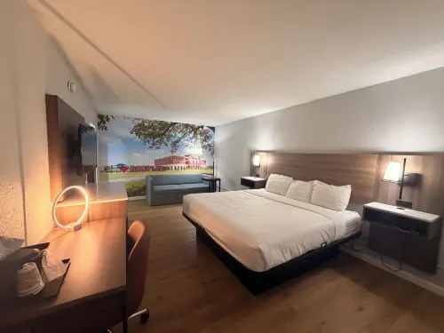 Rodeway Inn - 2-Star