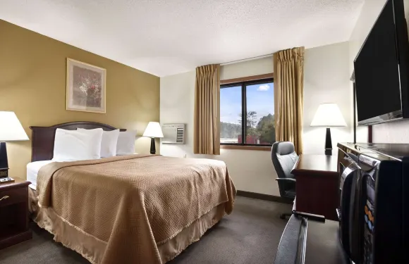 拉波特/密歇根城地區Travelodge by Wyndham酒店