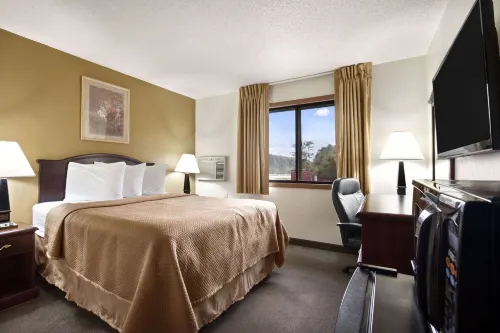 Travelodge by Wyndham la Porte/Michigan City Area Hotels in La Porte