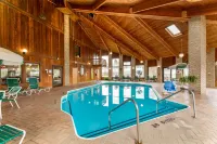 Quality Inn - Pools