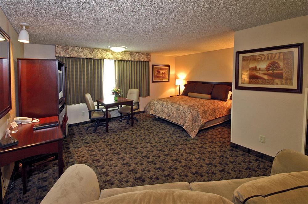 Red Lion Inn & Suites Vancouver