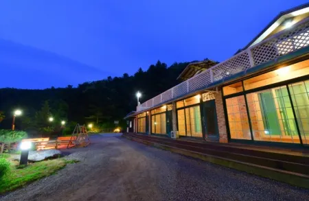 Chuncheon Aisan Tennis Pension Отели рядом с достопримечательностью «Jade Garden»