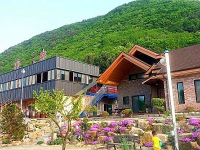 Hwacheon Mountain Scent Water Scent Ocher Pension