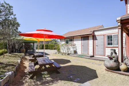 Yongin Evergreen Pension Отели рядом с достопримечательностью «Sejoong Museum»