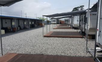 泰安 태안 맘빌리지카라반(Taean Mom Village Caravan Camping) 2星级 酒店 外观