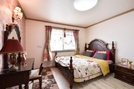 Yangpyeong Cezanne Gallery Pension Отели рядом со станцией Yongmun Station