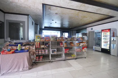 Donghae Maritime Tourism Hotel Отели рядом со станцией Jangsa Station