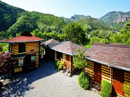 Cheongsong Hwangto Bungalow Pension