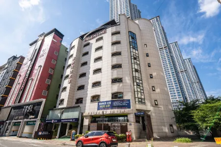 Valentine Hotel