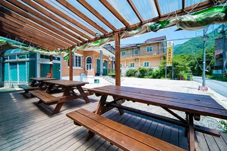 Namwon Jirisan Daeho Pension Отели рядом с достопримечательностью «Silsangsa Temple»