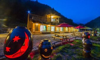 Jeongseon Firefly Red Clay Pension