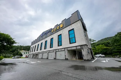 Namwon Castle Drive-in Hotel Hotels in Namwon-si