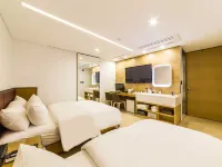 Habjeong Circle Hotel Hotels near Hapjeong Station