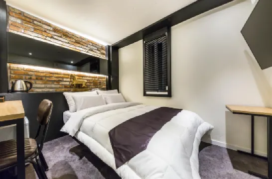 Shinchon Hotel Ludi 新村駅周辺のホテル