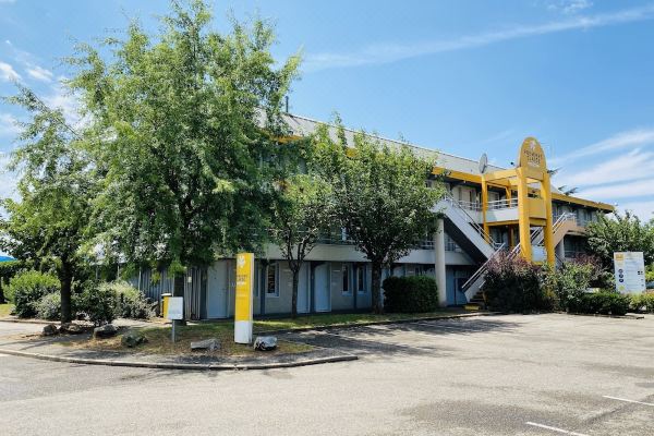 Premiere Classe Lyon Est - Bron Eurexpo Reviews & Deals ...