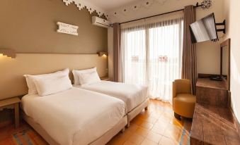 Borjs Hotel Suites & Spa