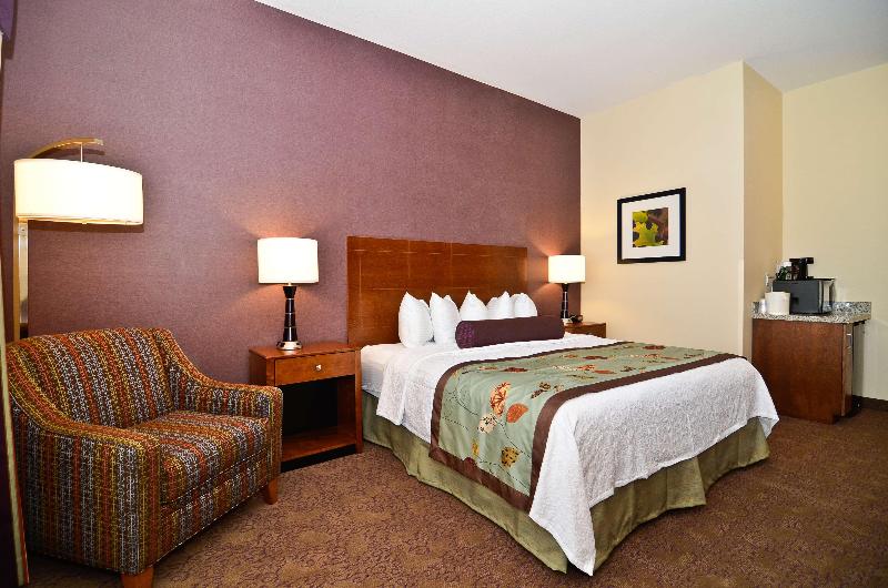 Best Western Plus Carousel Inn & Suites Burlington