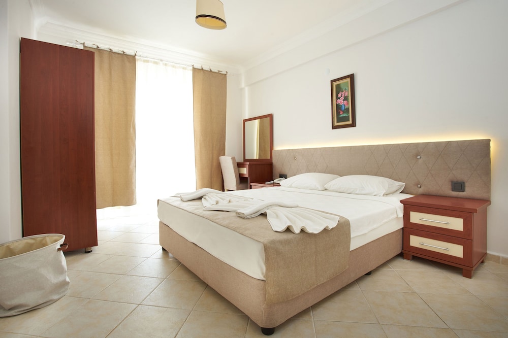 Larimar Suite Hotel