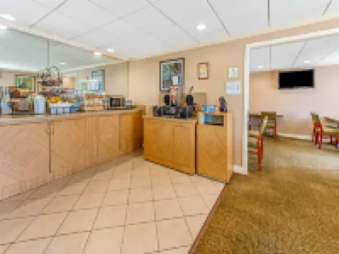 La Quinta Inn & Suites by Wyndham Tampa Brandon West Hotels in Tampa