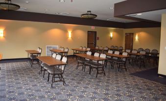 Comfort Inn & Suites Near Lake Guntersville