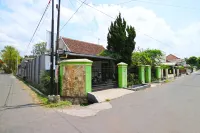 Rumah Larasati - Hostels