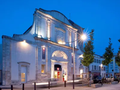 Ibis la Rochelle Vieux-Port Hotel dekat Musee des Beaux-Arts